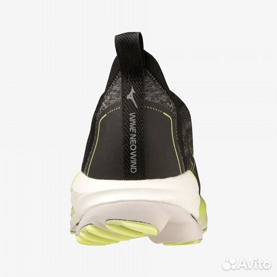 Кроссовки мужские Mizuno Wave Neo Wind