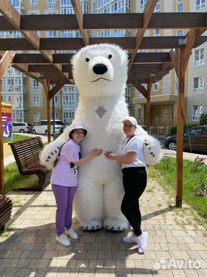 Большой белый мишка Анимация Мишка на праздник