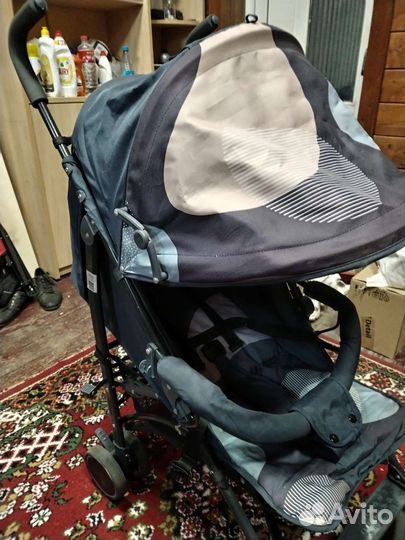 Прогулочная коляска трость