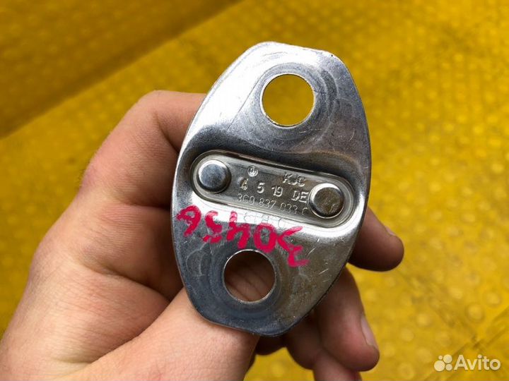 Ответная часть замка двери Skoda Kodiaq dbgc (DBG