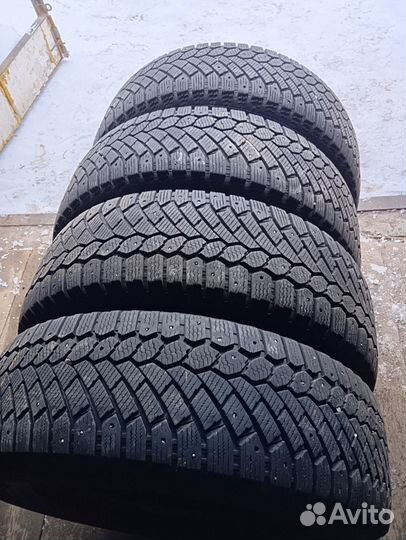 Gislaved Nord Frost 200 SUV 235/65 R17