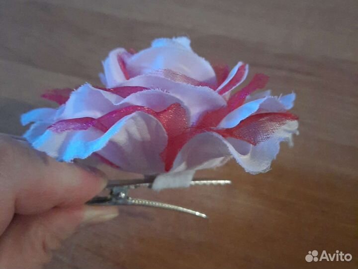 Заколки и резиночки для волос