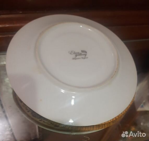 Блюдце с павлином