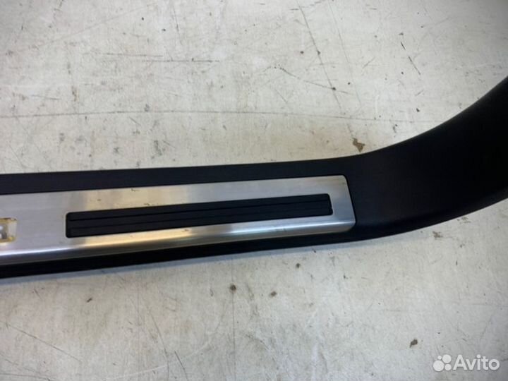 Накладка порога внутренняя передняя правая Toyota