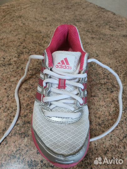 Кроссовки adidas