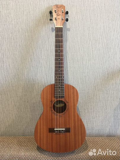 Укулеле баритон Flight NUB 310