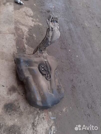 Бак топливный бензобак Volkswagen Passat б3 седан