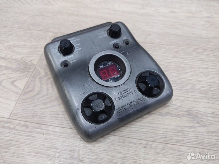 Гитарный процессор zoom