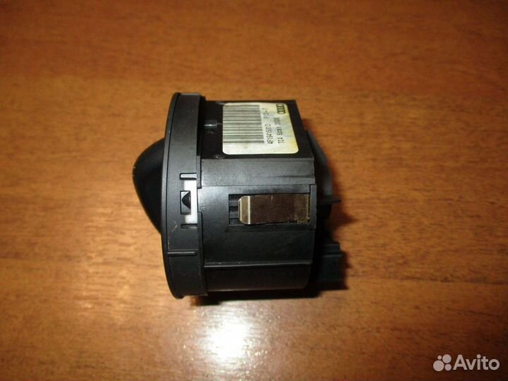 Переключатель света фар Audi Q7 (4L)