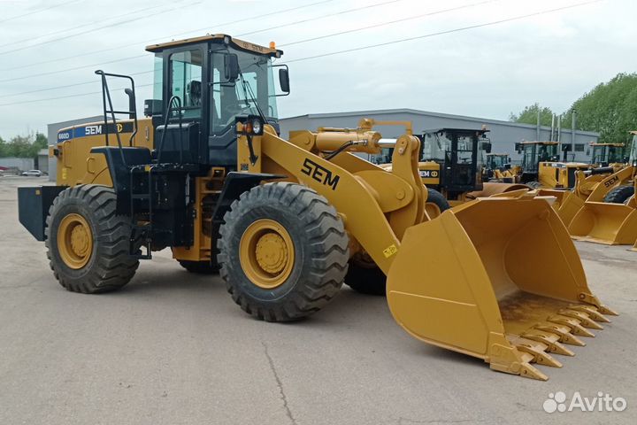 Фронтальный погрузчик SEM 660D, 2023