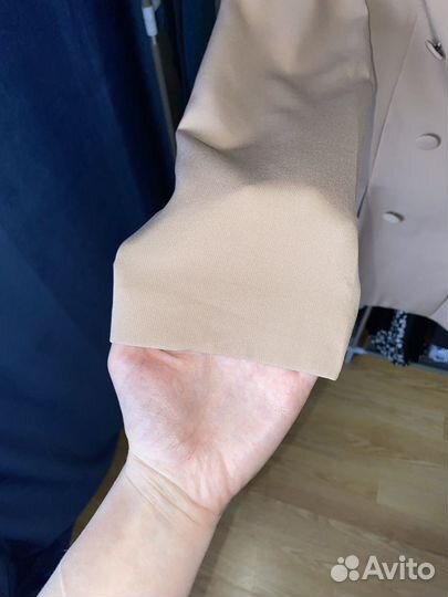 Пиджак бежевый 44