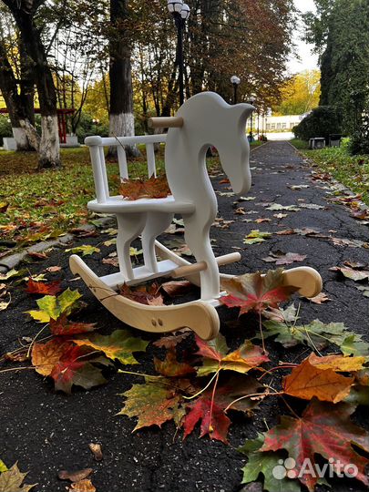 Лошадка качалка