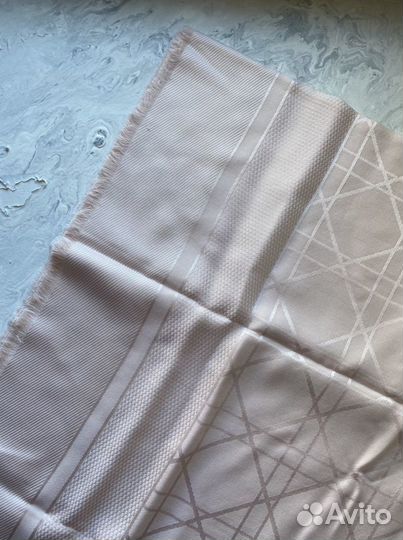 Палантин Dior