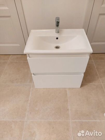 Подвесная тумба с раковиной 60 см