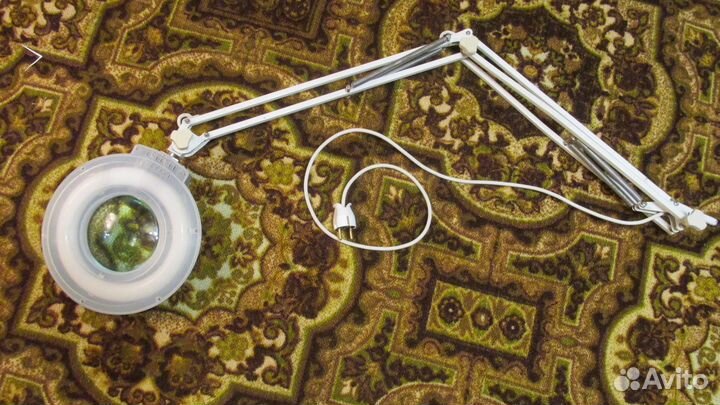 Настольная круглая лупа rexant 5Х с подсветкой