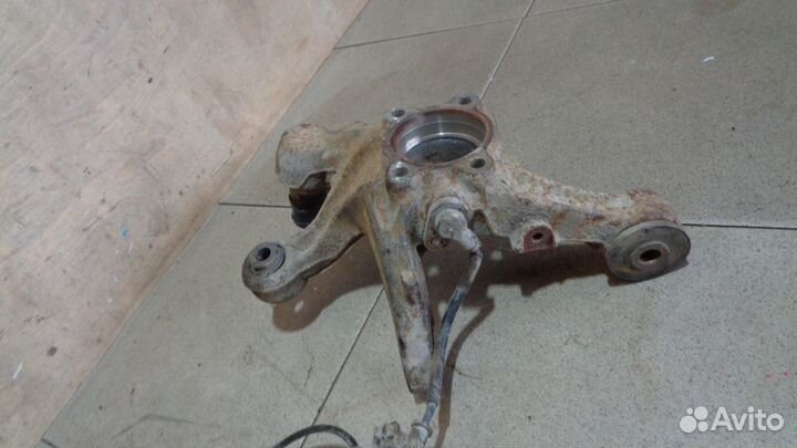 Кулак поворотный З/П Mitsubishi Galant 9