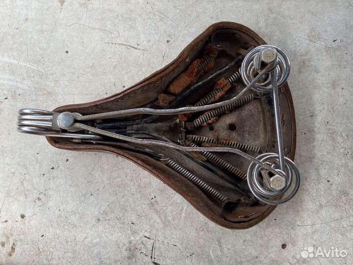 Седло кожаное советское