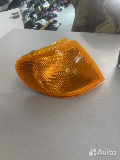 Указвтель поворота ваз-2114