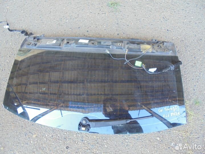 Стекло крышки багажника Volkswagen Touareg 1