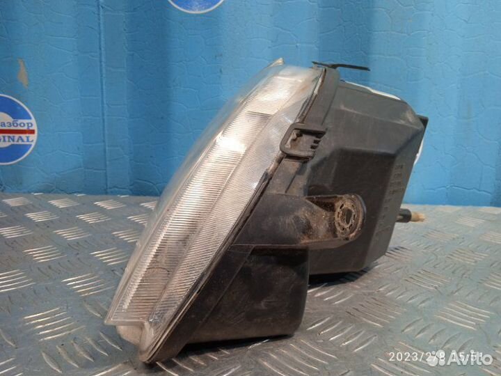 Фара передняя правая Renault Logan 1
