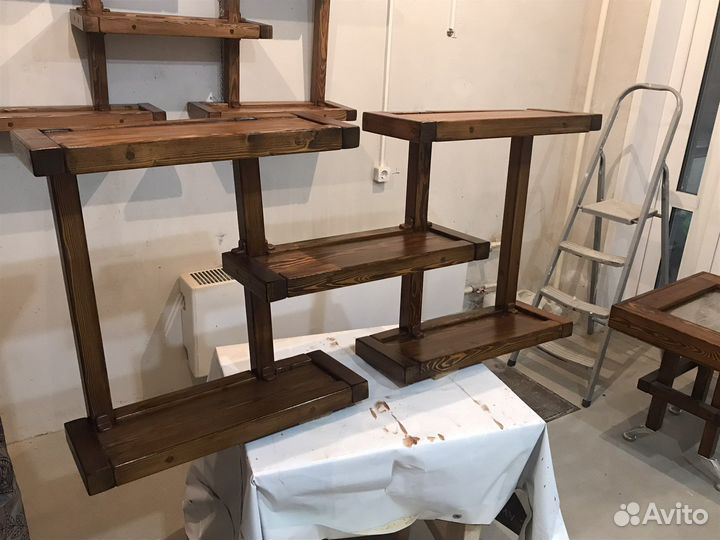 Полки настенные (навесные) массив