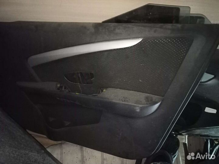 Обшивки дверей на Круз, Поло, Логан, Альмера