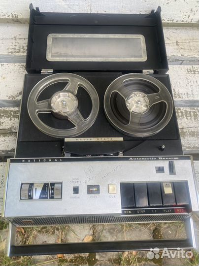 Катушечный магнитофон National