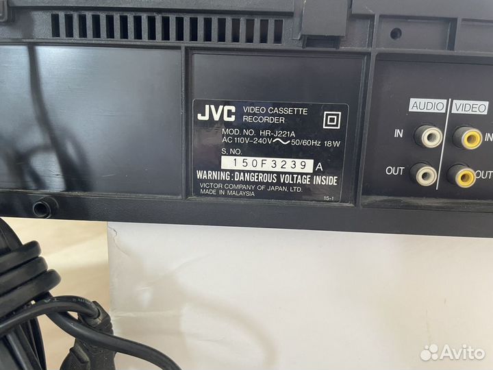 Видеомагнитофон jvc