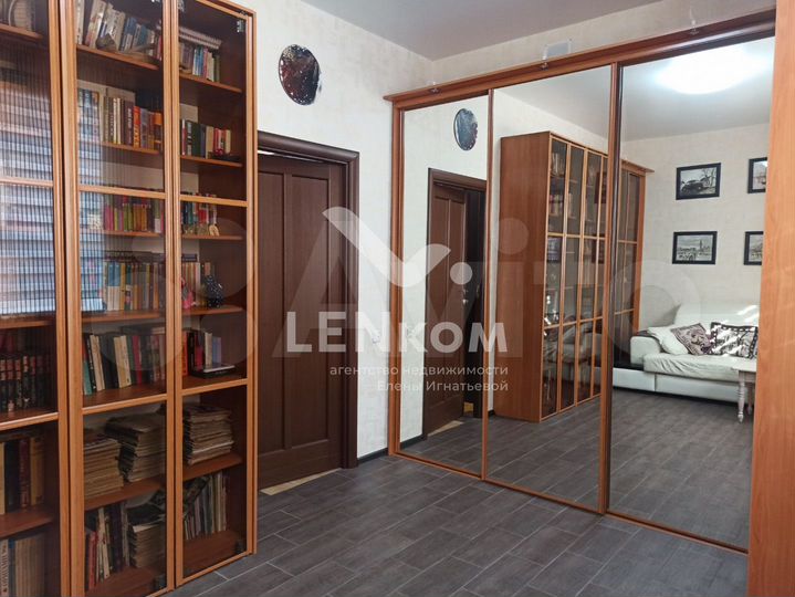 Коттедж 238 м² на участке 17,4 сот.