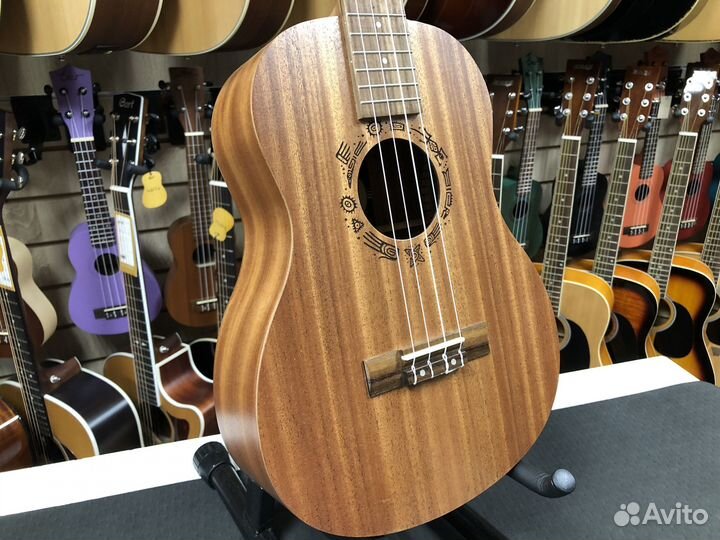 Укулеле баритон flight NUB310