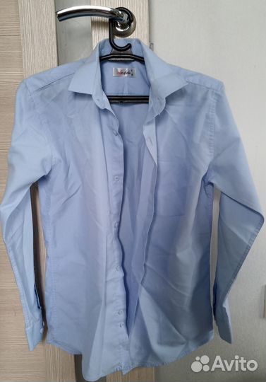 Рубашка голубая школьная на 12 лет примерно