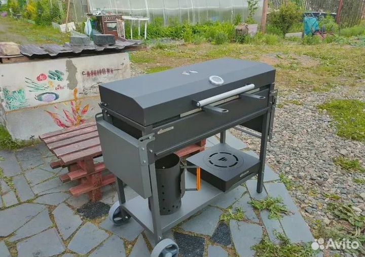 Мангал гриль коптильня с крышкой, столиками