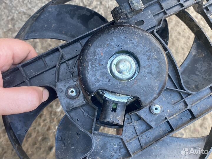 Рено Логан 1 Вентилятор охлаждения двигателя