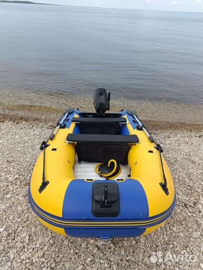 Лодка Gladiator c330al