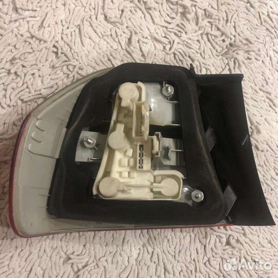 Фонарь задний BMW e90