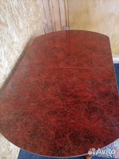 Кухонный стол