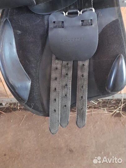 Седло для лошади