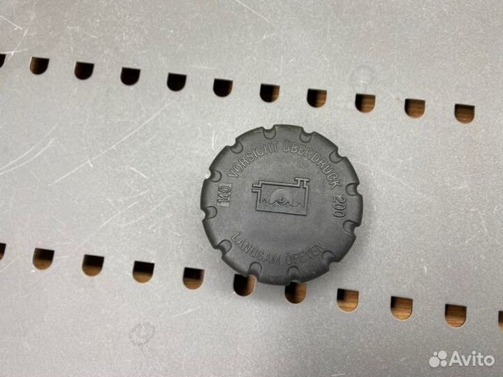 Крышка бачка Mercedes-Benz E-Class W210 M112 2.4