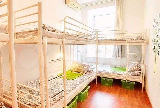 Комната 22 м² в 4-к., 2/10 эт.