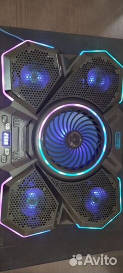 Охлаждающая подставка для ноутбука