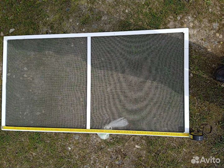 Две москитные сетки на окно