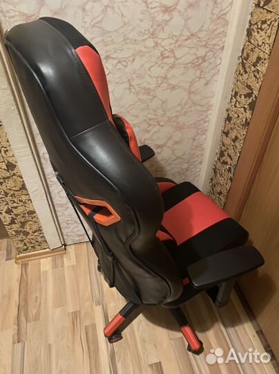Компьютерное кресло,ткань кожа