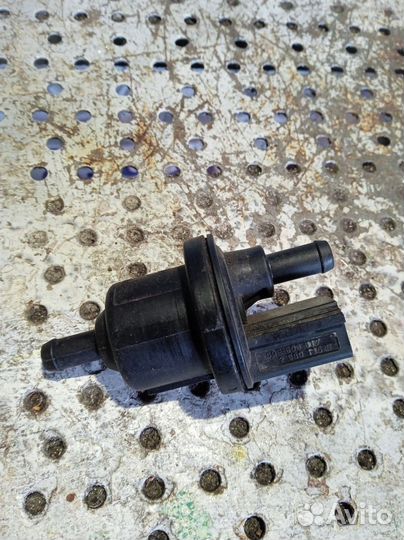 Клапан вентиляции топливного бака Volkswagen Polo