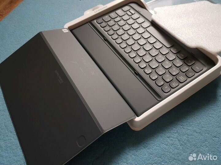 Чехол для Планшета Samsung Tab S3 Keyboard Cover