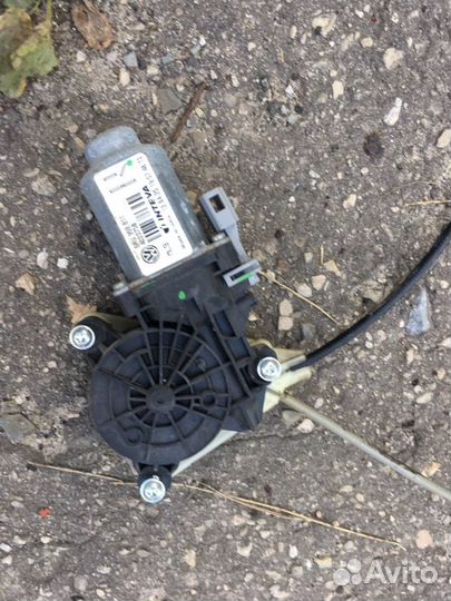 Стеклоподьемник фольцваген поло с моторчиком