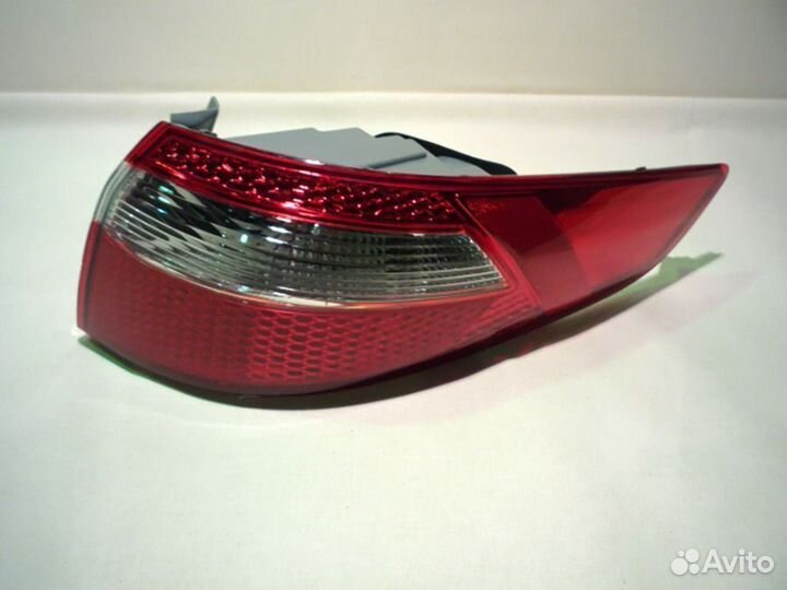 Фонарь задний правый внешний Киа Рио Седан 2011-15