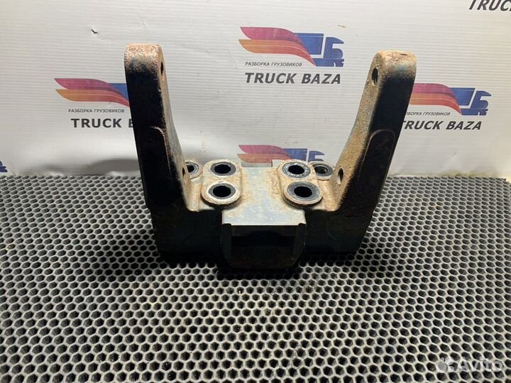 1309419 Кронштейн переднего бампера