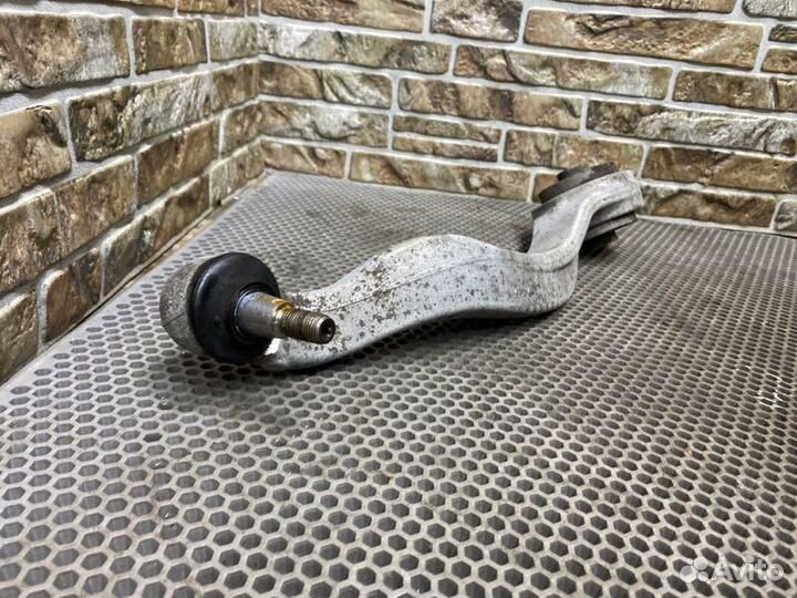 Рычаг подвески нижний передний левый Mercedes-Benz