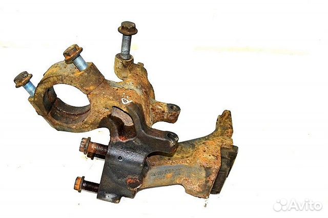 Кронштейн пневморессоры переднего моста, правый me