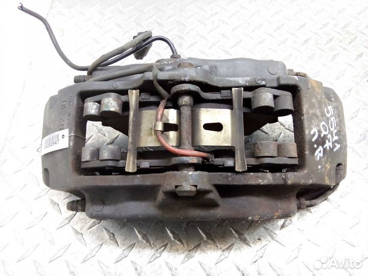 Суппорт передний правый Audi Q7 4L